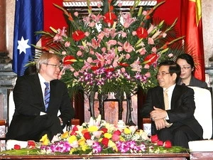 State President Triet receives Australian Foreign Minister Kevin Rudd (Photo: Nguyen Khang/VNA)