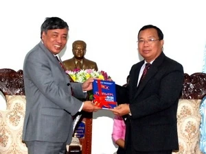 Lao leaders help VNA – KPL cooperation 