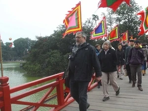 Foreign tourists to Hanoi on the first lunar day (Source:VNA)