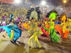 Carnival Ha Long 2011 (Source: VNA)