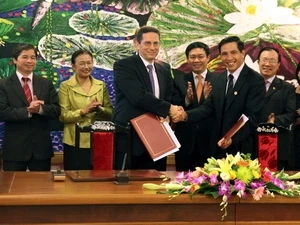 The signing ceremony (Source:VNA)