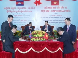 Vietnam, Cambodia promote investment 