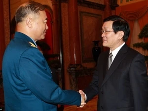 President greets Chinese defence officers 
