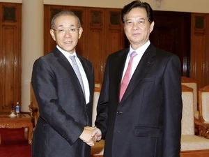 PM Dung and Japanese Ambassador Tanizaki Yasuaki 