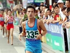 Do Quoc Luat of the Border Guard team topped the men’s open category (Source: VNA)