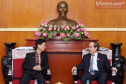 VFF President Nguyen Thien Nhan receives the chief executive director Ang Hak Seng (Source: VNA)