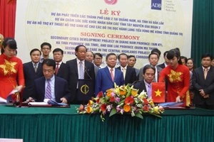 An overview of the signing ceremony (Photo: VNA)