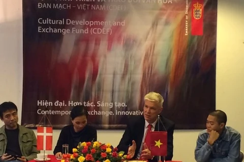 Danish Ambassador John Nielsen (second from right) at the press conference (Photo: VNA)