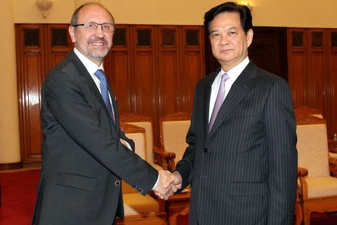 Prime Minister Nguyen Tan Dung receives Belgian Deputy Prime Minister Johan Vande Lanotte (Source: VNA) 