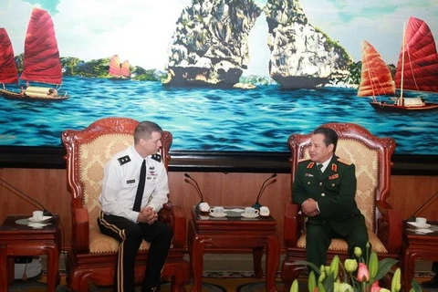 Major General Dniel R.Hokanson (L) and Lieutenant General Tran Quang Khe (R) (Photo: VNA)