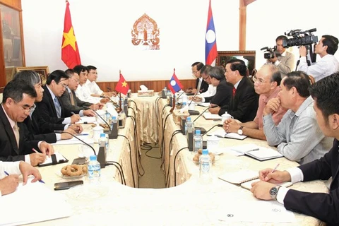 The session was held in Vientiane on April 4 (Photo: VNA)