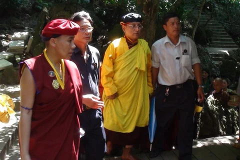 His Holiness the 12th Gyalwang Drukpa, Djigme Padma Aungchen visits Thien Duong cave (Source: VNA)