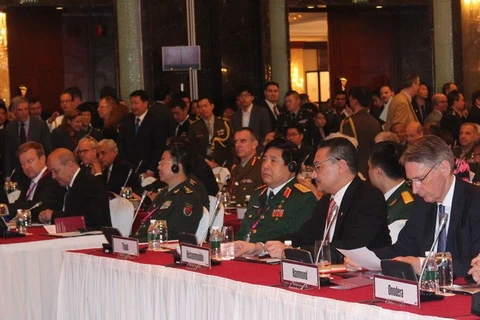 Defence Minister Phung Quang Thanh at the 13th Shangri La Dialogue (Source: VNA)