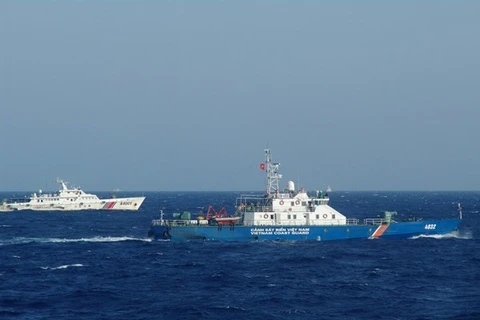 Chinese ship hinders Vietnam coast guard vessel (Source: VNA)