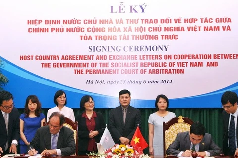 The signing ceremony (source: VNA)