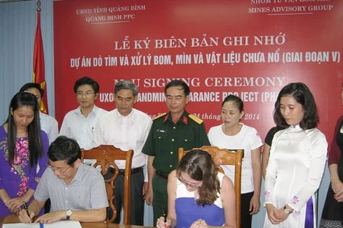 The signing ceremony of the memorandum of understanding (Source: VNA)