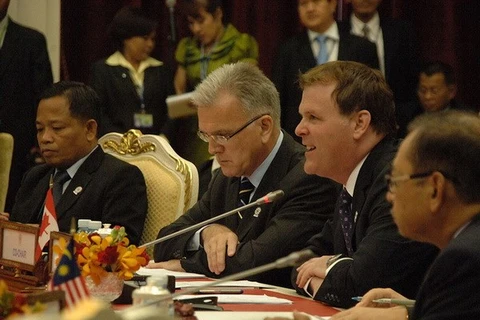 Canadian Minister of Foreign Affairs John Baird at the ASEAN-Canada ministerial meeting (Source: international.gc.ca)