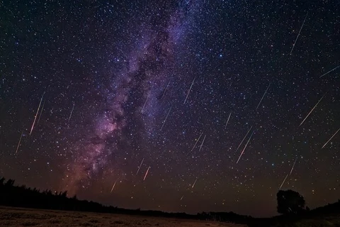 The Perseids will peak between the night of August 12 and the dawn next day (Photo: the-science-llama.tumblr.com)