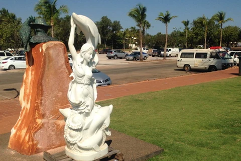 "Mermaid on Cable Beach" (Photo: Consulate General of VN in Perth)