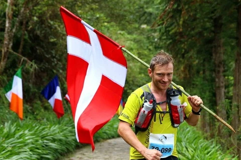 Winner Simon Grimstrup (Photo:VNA)