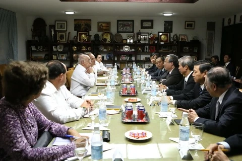 Communist Party of Cuba Jose Ramon Machado Ventura received a delegation from the Communist Party of Vietnam. (Source: VNA)
