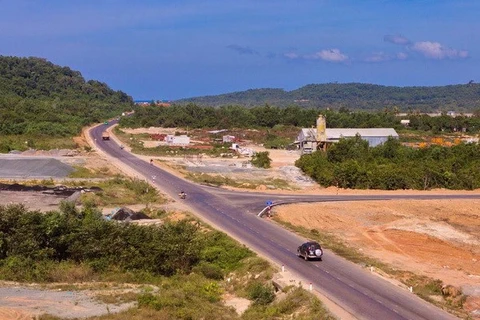Phu Quoc island district invests in developing transport infrastructure (Source: VNA)