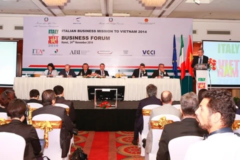 Vietnam - Italy business forum on Nov. 24 (Photo: VNA)