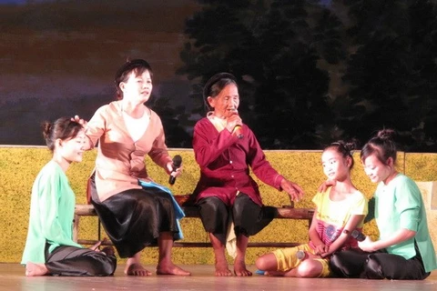 Vi-Giam folk singing performance (Photo: VNA)