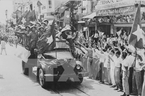 A historic moment when the Vietnamese army entered Hanoi on Oct.10, 1954, after defeating France in the Dien Bien Phu Campaign in May the same year (Photo: VNA)