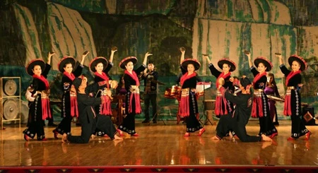 Artists from the Viet Bac Theatre of Traditional Music and Dance will perform in a free music and theatre programme that begins next week and ends in late September (Photo: courtesy of Viet Bac Theatre)