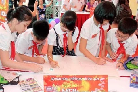 The HCM Communist Youth Union’s HCMC chapter has released a list of 100 books worth reading for young people on April 19. 