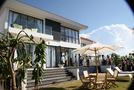 The facade of one of the three Ocean Villas at the Da Nang Beach Resort. (Photo: VNA)