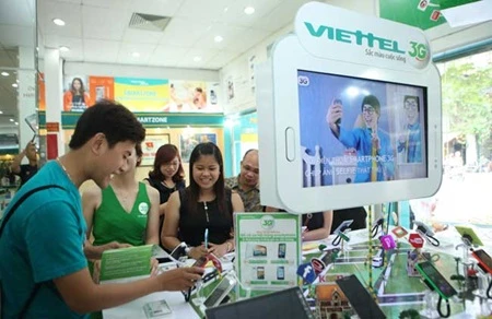Viettel is one of five operators to be granted a license to pilot 4G services by the Ministry of Information and Communications. (Photo: VNA)