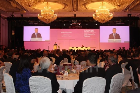 Singaporean Prime Minister Lee Hsien Loong speaking at the 14th Shangri-La Dialogue opened in Singapore on May 29 (Photo: VNA)