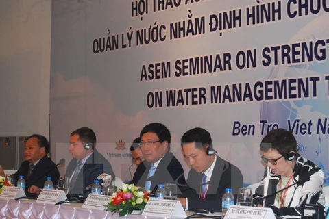 Deputy Prime MInister and Foreign Minister Pham Binh Minh and delegates (Source: VNA)