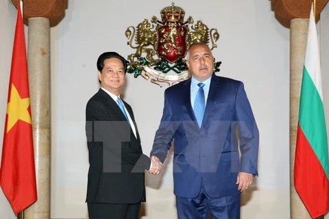 Prime Minister Nguyen Tan Dung (L) and his Bulgarian counterpart Boyko Borissov (Source: VNA)