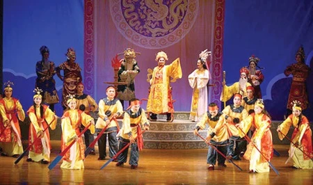 A Tuong Xu Quang (Quang Nam classic drama region) performance is seen at Da Nang's Nguyen Hien Dinh Theatre. ( Photo Da Nang Newspaper)