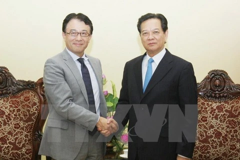 Prime Minister Nguyen Tan Dung receives ADB Country Director in Vietnam Tomoyuki Kimura (Source: VNA)