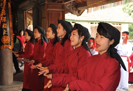 Phu Tho xoan singers perform during a Lunar New Year festival. The province has rescued the art form through intensive community efforts. (Photo phutho.gov.vn)