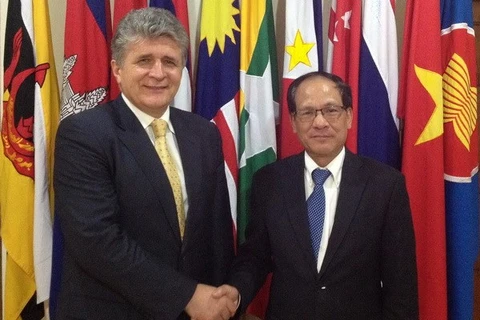 UN Assistant Secretary-General for Political Affairs Miroslav Jenca (L) and ASEAN Secretary General Le Luong Minh. Photo: asean.org