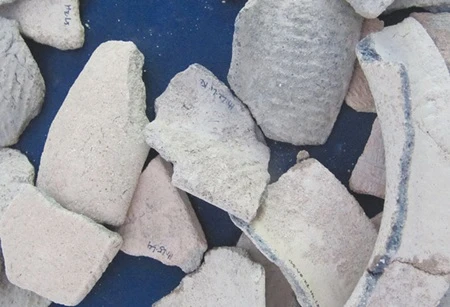 More than 4,500 items, including ceramics, stone axes, coins and shells dating back to the 3,000-year-old Sa Huynh Culture, were found during two-months of excavation. (Photo: VNA)