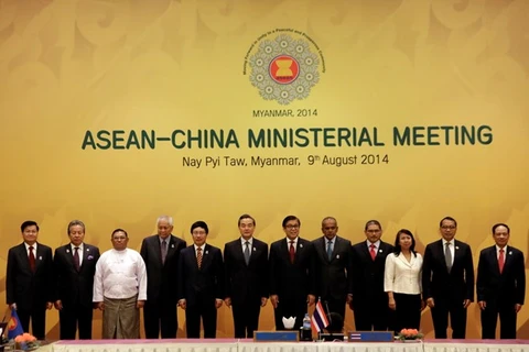 ASEAN-China revisan implementación de DOC (Fuente :VNA)