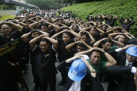 Miles de personas participaron en el simulacro de terremoto que tuvo lugar en Metro Manila (Fuente: VNA/AFP)