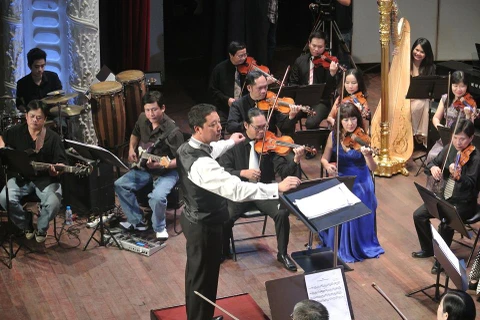 Público vietnamita disfruta de música clásica de Rusia