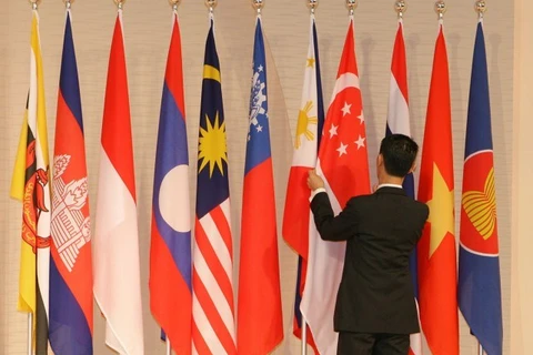  Discute ASEAN Visión Económica Post-2015