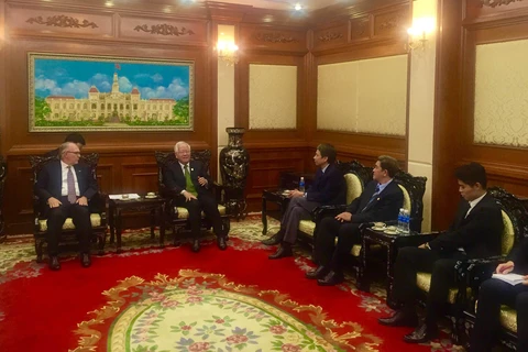 Encargado de negocios de Colombia concluye visita a Ciudad Ho Chi Minh