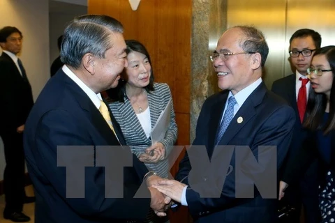 Se reúnen dirigentes parlamentarios vietnamita y japonés