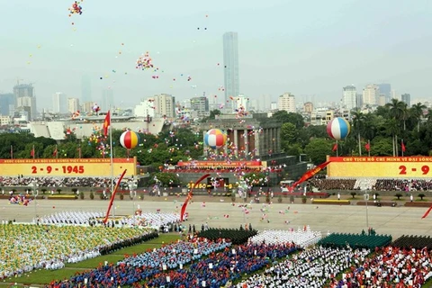 Más felicitaciones por Día Nacional enviadas a Vietnam