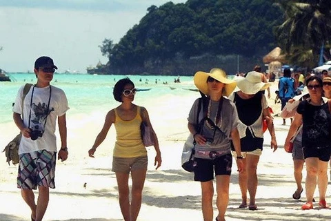 Turismo filipino registra alza en arribo de visitantes