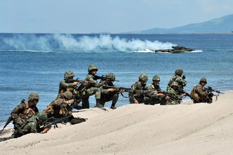  Realizan Filipinas y Estados Unidos ejercicio anfibio